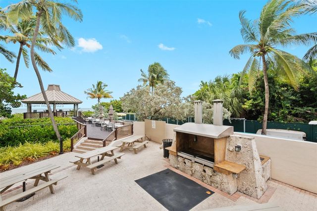 1121 Crandon Blvd D304, Key Biscayne, FL 33149