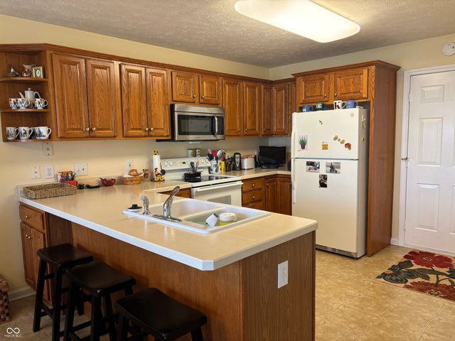 1908 Westminster Place, Columbus, IN 47201