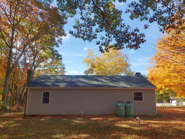 18 Anagance Lane, Wolfeboro, NH 03894