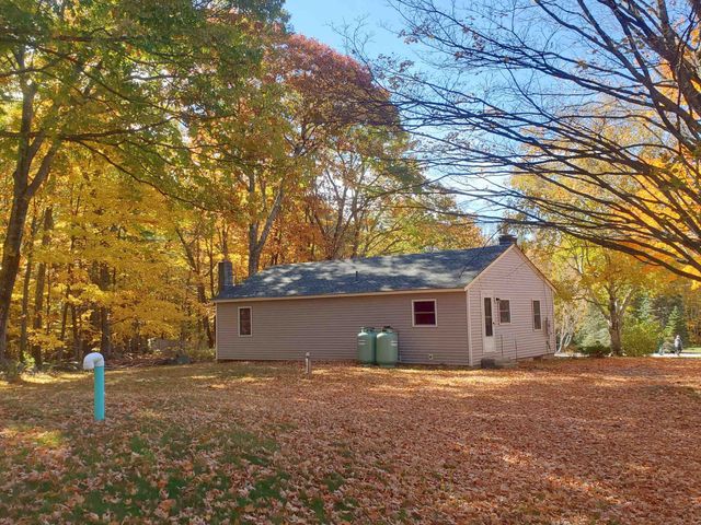 18 Anagance Lane, Wolfeboro, NH 03894