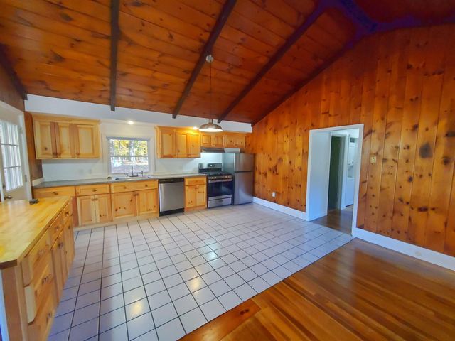 18 Anagance Lane, Wolfeboro, NH 03894