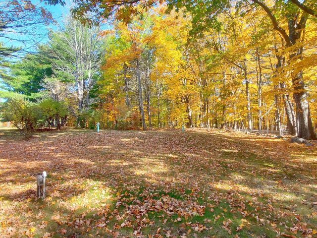 18 Anagance Lane, Wolfeboro, NH 03894