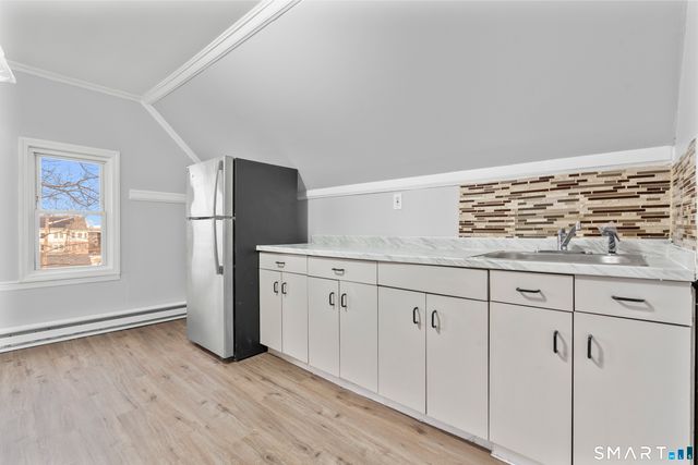 48-50 Park Terrace 3, Bridgeport, CT 06604