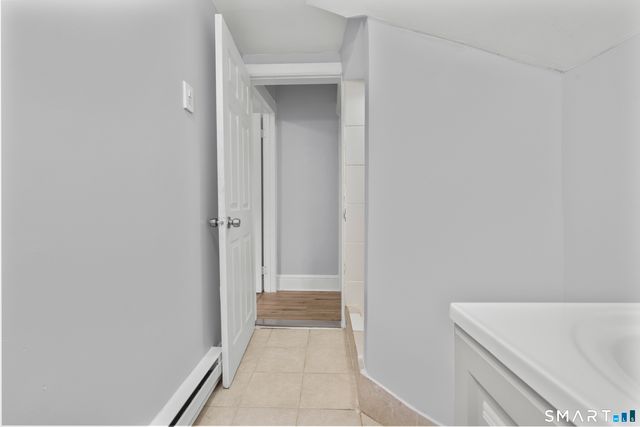 48-50 Park Terrace 3, Bridgeport, CT 06604