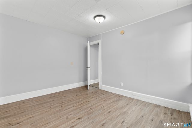 48-50 Park Terrace 3, Bridgeport, CT 06604