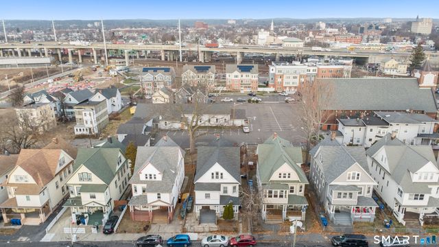 48-50 Park Terrace 3, Bridgeport, CT 06604
