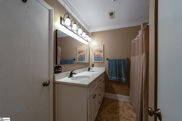 218 Goldfinch Circle, Greer, SC 29650