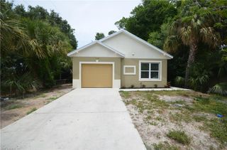 3303 Armstrong CT, Fort Myers, FL 33916