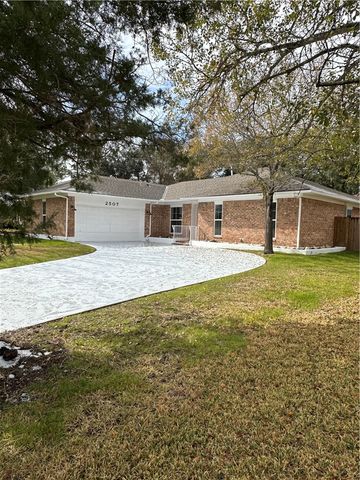 2507 Oak Circle, Bryan, TX 77802