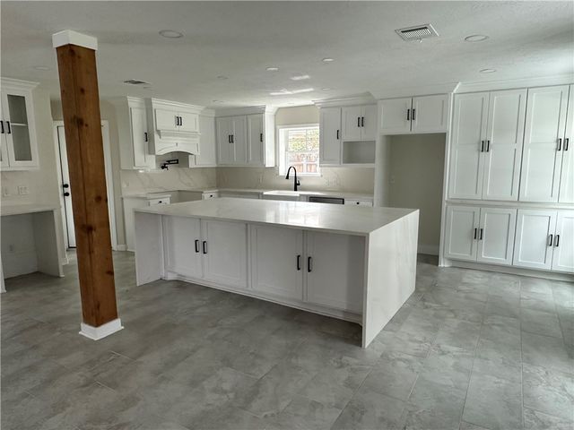 2507 Oak Circle, Bryan, TX 77802