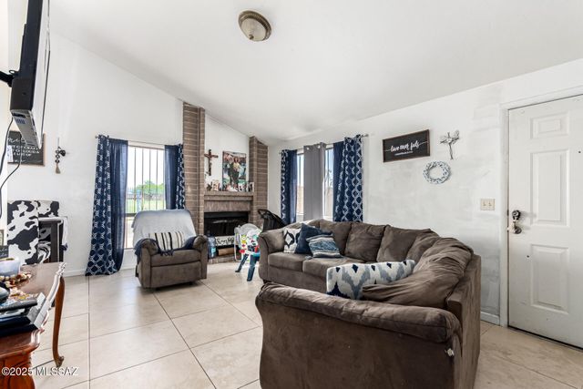 273 W Virginia Street, Tucson, AZ 85706