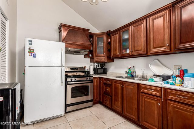 273 W Virginia Street, Tucson, AZ 85706