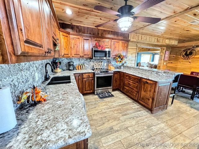 31663 S 530 Road, Cookson, OK 74427