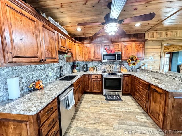 31663 S 530 Road, Cookson, OK 74427