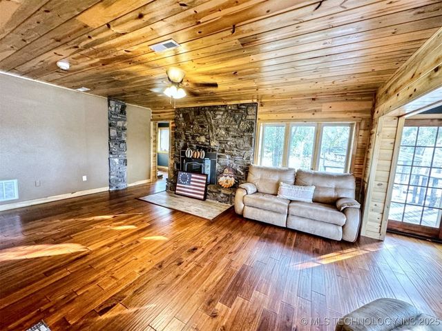 31663 S 530 Road, Cookson, OK 74427