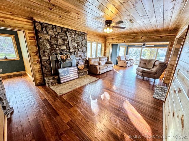 31663 S 530 Road, Cookson, OK 74427