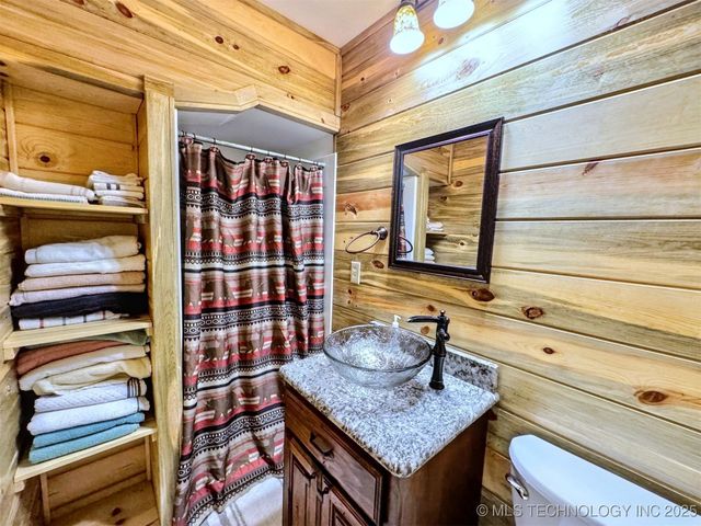31663 S 530 Road, Cookson, OK 74427
