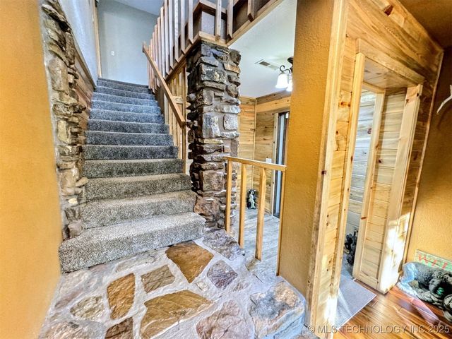 31663 S 530 Road, Cookson, OK 74427