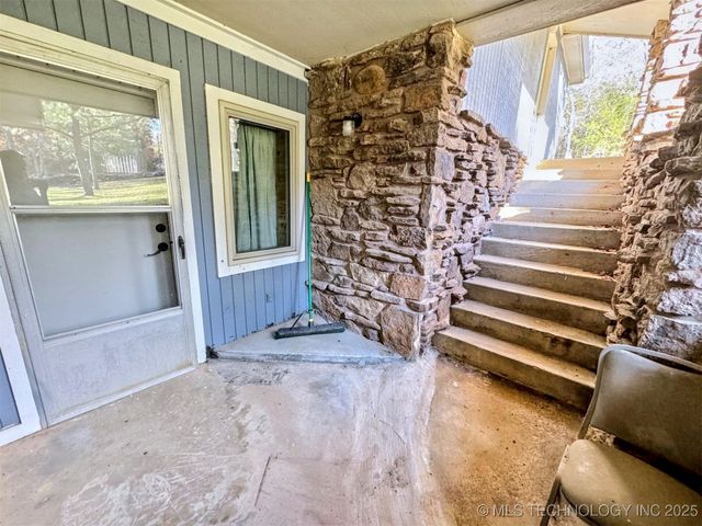 31663 S 530 Road, Cookson, OK 74427