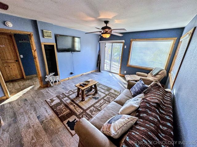 31663 S 530 Road, Cookson, OK 74427