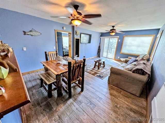31663 S 530 Road, Cookson, OK 74427