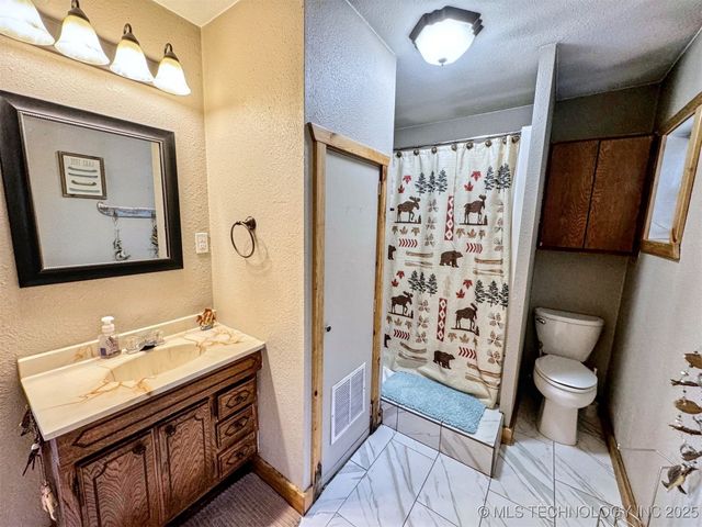 31663 S 530 Road, Cookson, OK 74427