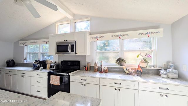 3822 COUNTY ROAD 220, Middleburg, FL 32068