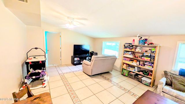 3822 COUNTY ROAD 220, Middleburg, FL 32068