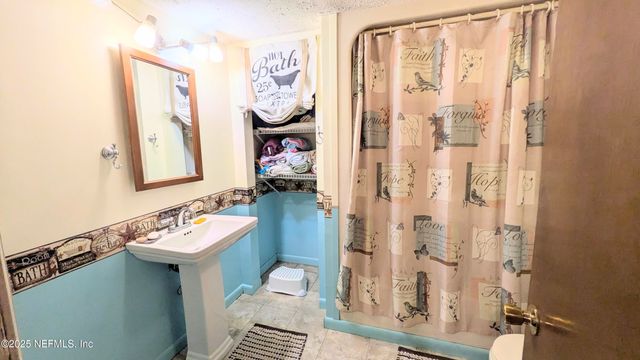 3822 COUNTY ROAD 220, Middleburg, FL 32068