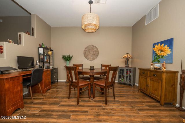 9301 N Moon View Place, Tucson, AZ 85742