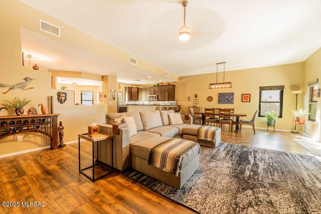 9301 N Moon View Place, Tucson, AZ 85742