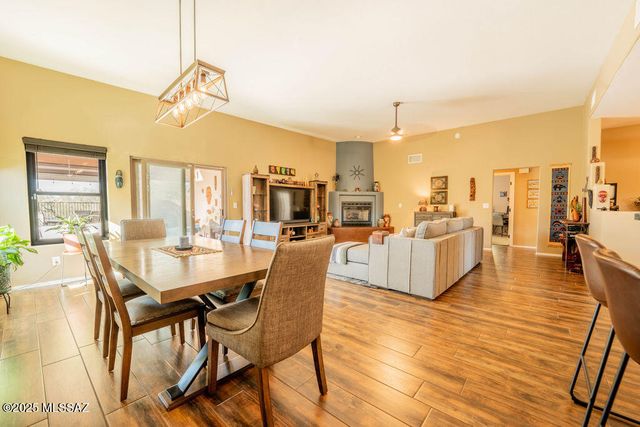 9301 N Moon View Place, Tucson, AZ 85742