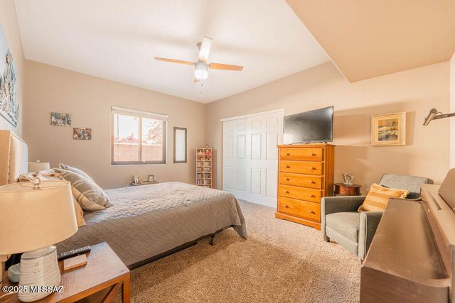 9301 N Moon View Place, Tucson, AZ 85742