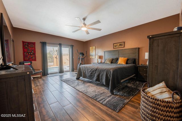 9301 N Moon View Place, Tucson, AZ 85742