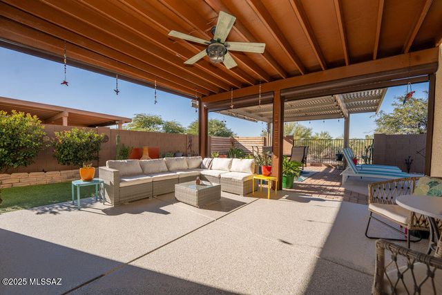 9301 N Moon View Place, Tucson, AZ 85742