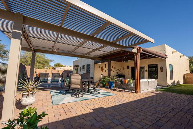 9301 N Moon View Place, Tucson, AZ 85742