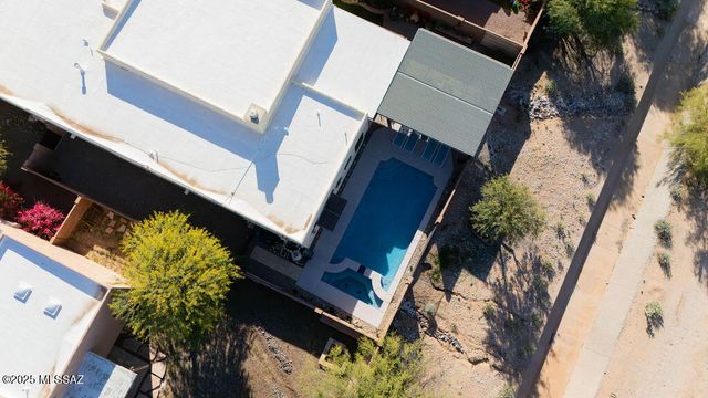 9301 N Moon View Place, Tucson, AZ 85742