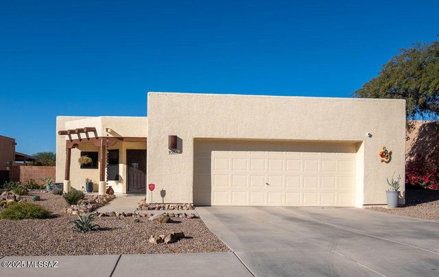 9301 N Moon View Place, Tucson, AZ 85742