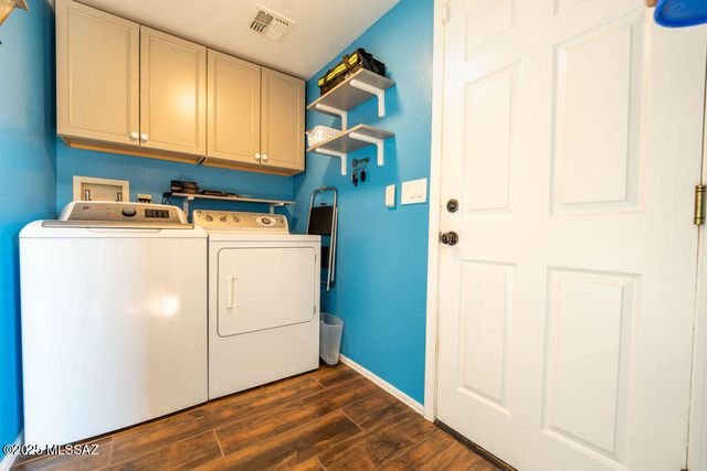 9301 N Moon View Place, Tucson, AZ 85742