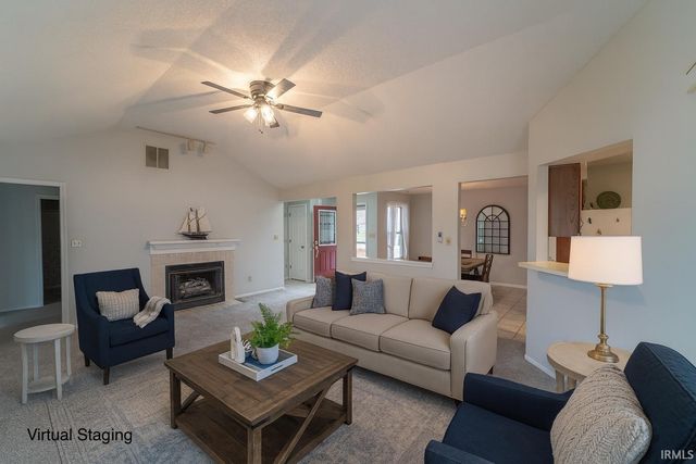 2908 Wood Knoll Lane, Fort Wayne, IN 46804