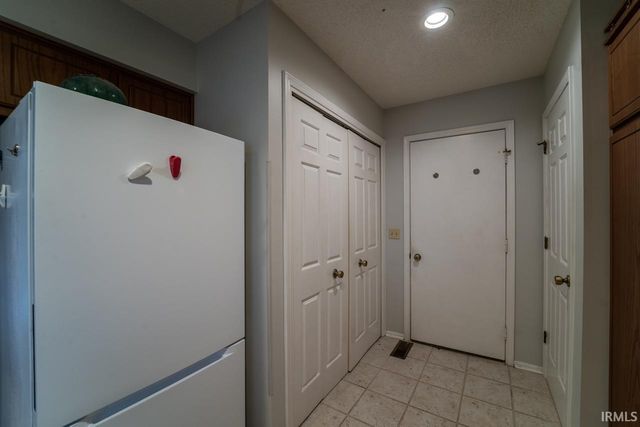 2908 Wood Knoll Lane, Fort Wayne, IN 46804