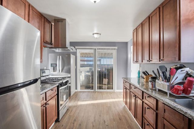 355 Harding Ave, Manteca, CA 95336