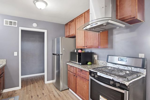 355 Harding Ave, Manteca, CA 95336