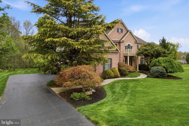 16 CHESTNUT LN, North Wales, PA 19454