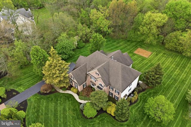 16 CHESTNUT LN, North Wales, PA 19454