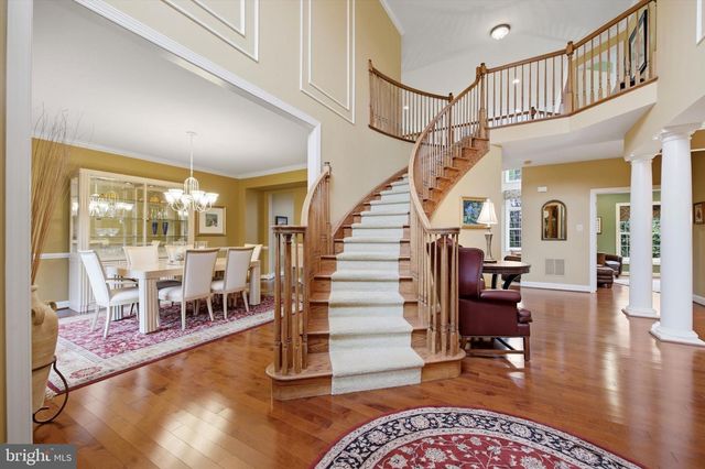 16 CHESTNUT LN, North Wales, PA 19454