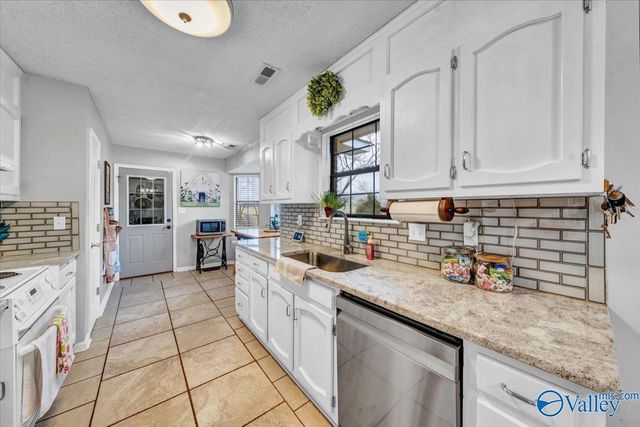 131 Worthington Circle, New Market, AL 35761