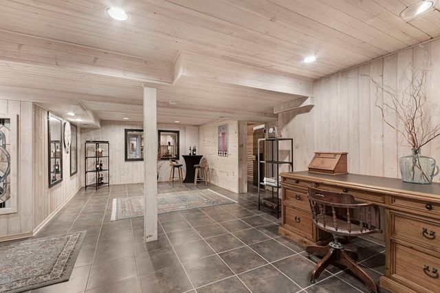 5 Split Rail, Lemont, IL 60439