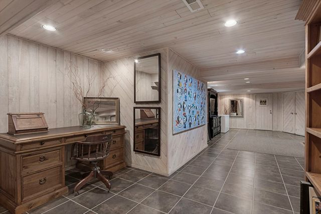 5 Split Rail, Lemont, IL 60439