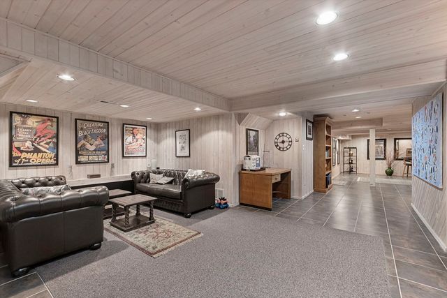 5 Split Rail, Lemont, IL 60439